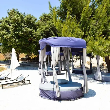 Apartment Silvia By Interhome