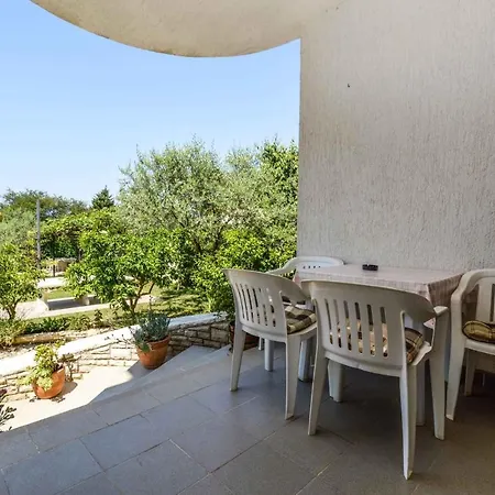 Apartment Silvia By Interhome