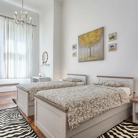 Silvia By Interhome Apartman *