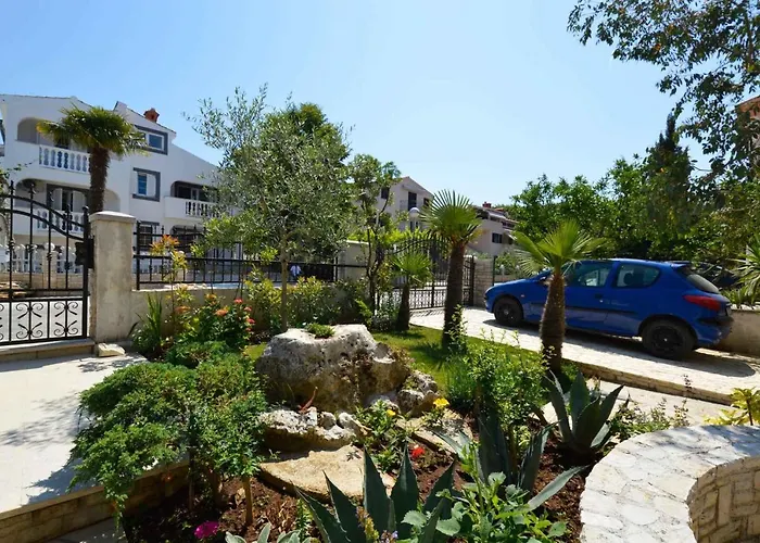 Silvia By Interhome דירה פולה