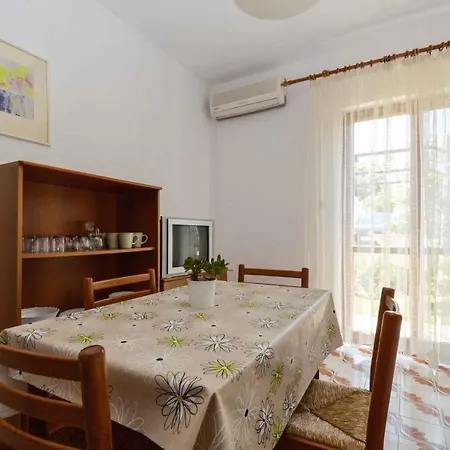 Silvia By Interhome Apartament *