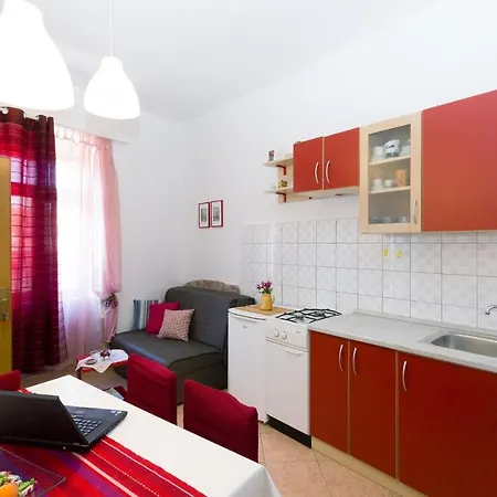 Apartament Silvia By Interhome