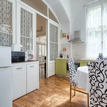 Apartament Silvia By Interhome Pula