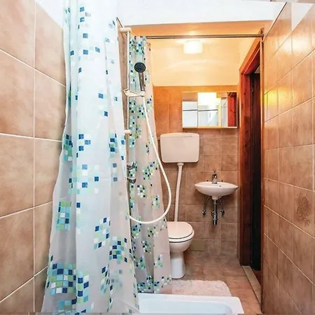 Silvia By Interhome Apartament