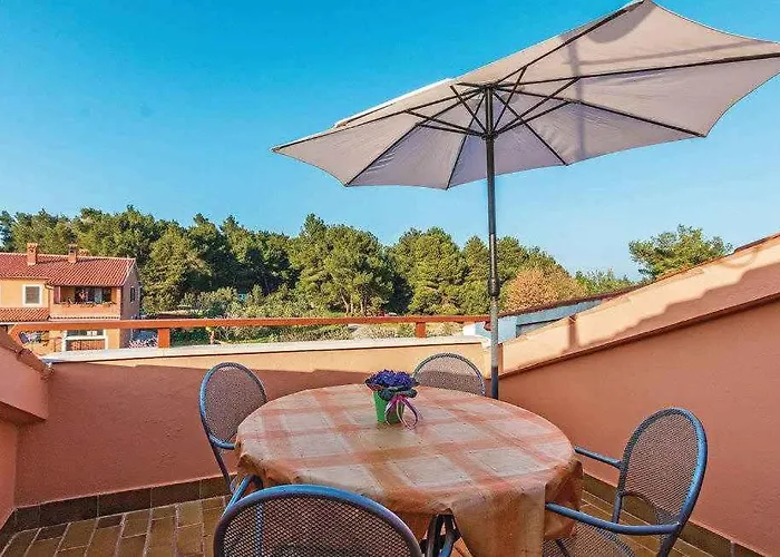 Silvia By Interhome Apartamento