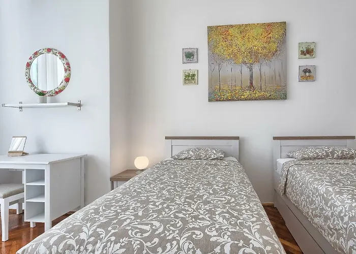 Silvia By Interhome Apartamento Pula