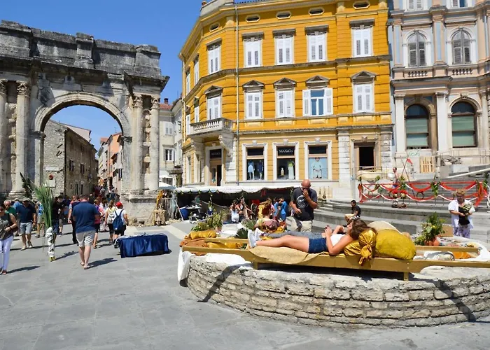 Apartment Silvia By Interhome Apartman Pula